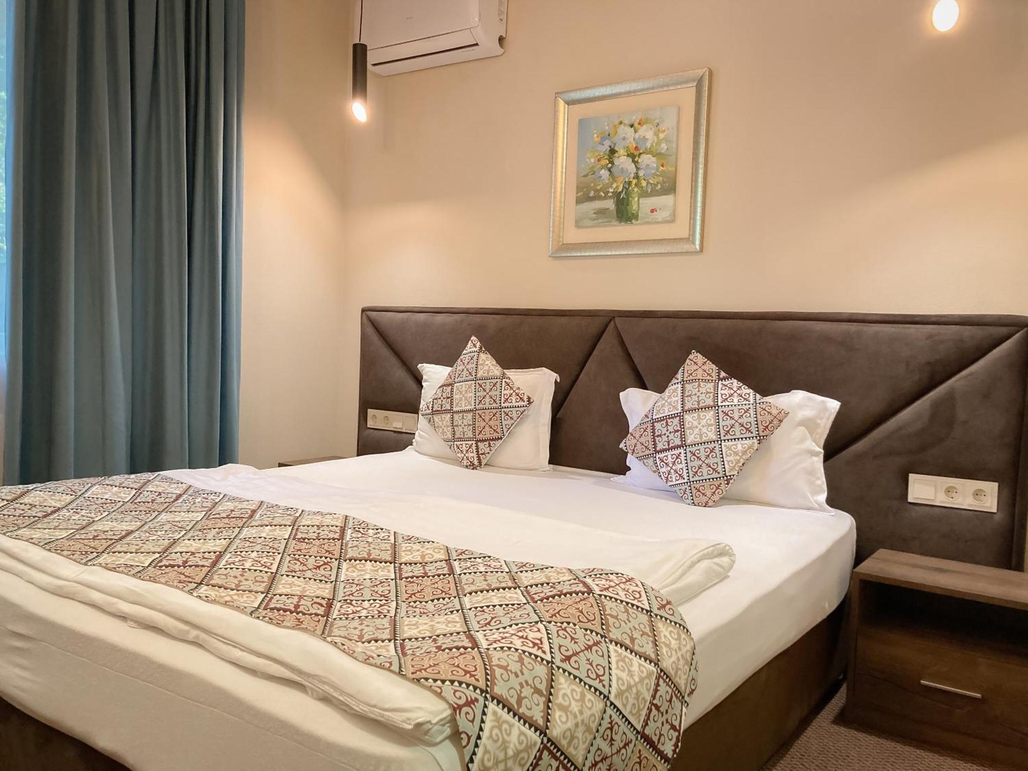 Silk Way Hotel Almaty Ngoại thất bức ảnh